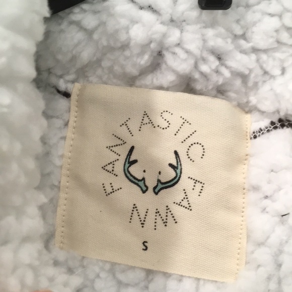 Plush pullover NWT - Picture 5 of 6